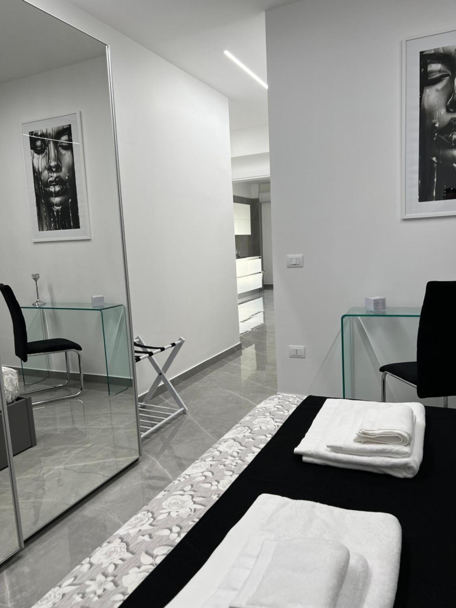 White Elegance Luxury B&B Caserta Exterior foto